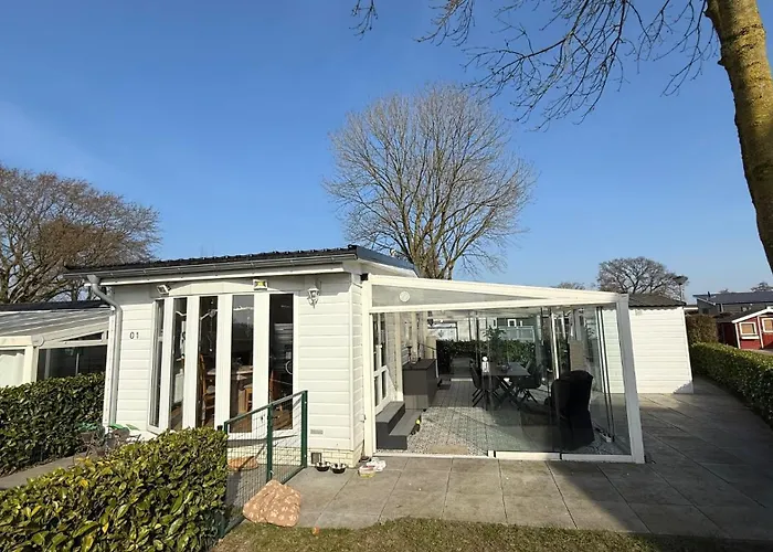 Am Rhederlaag 아파트 *